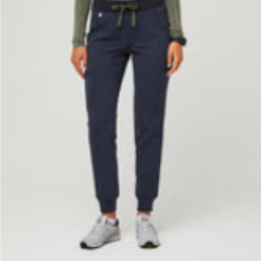 Figs Women’s Quiet Navy Zamora Jogger Scrub Pants - XS / Quiet Navy